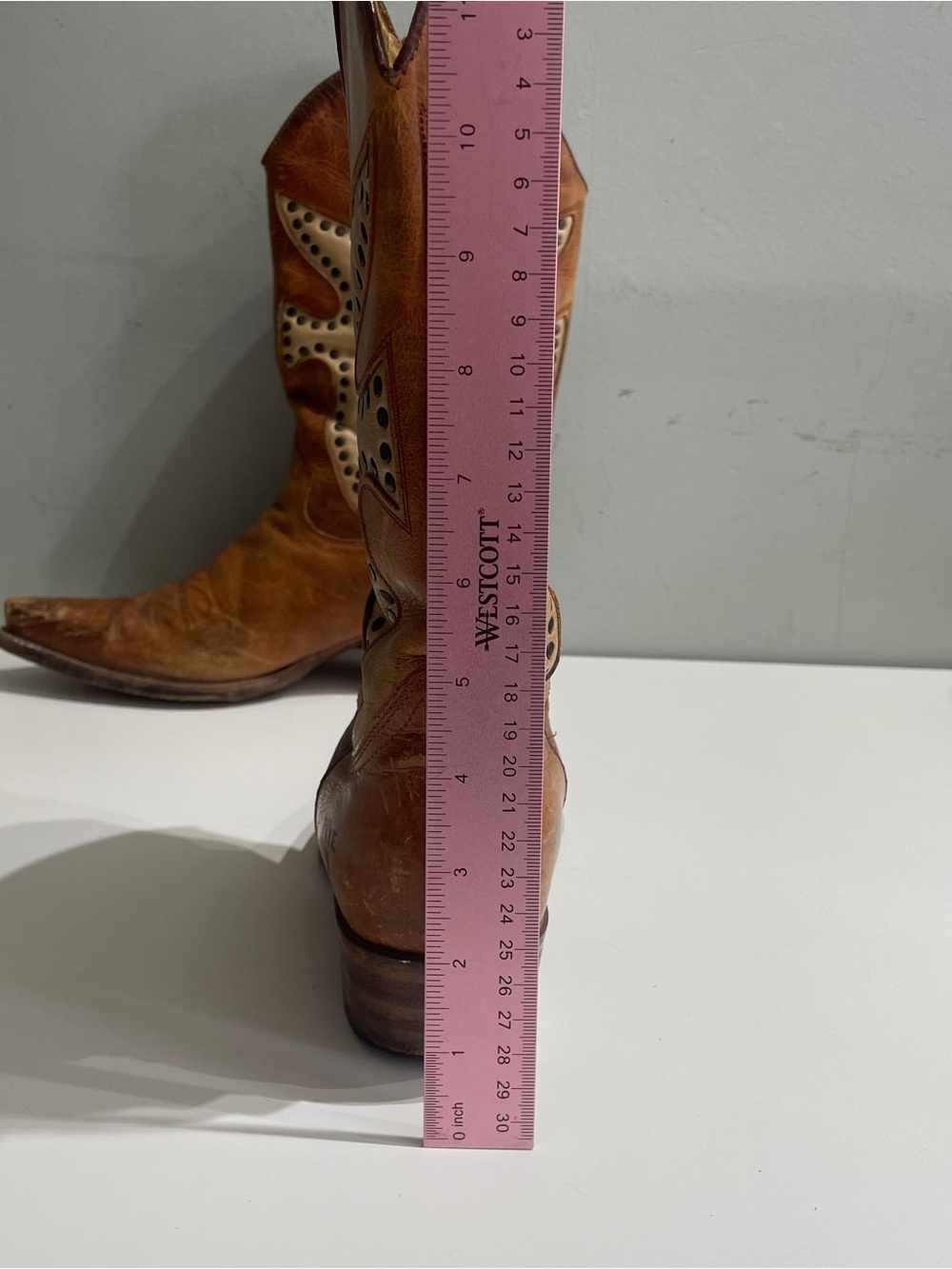 Women's 9M Frye Daisy Duke Tan Leather Studded Cowboy Boots 77786  Cowgirl - Picture 12 of 13